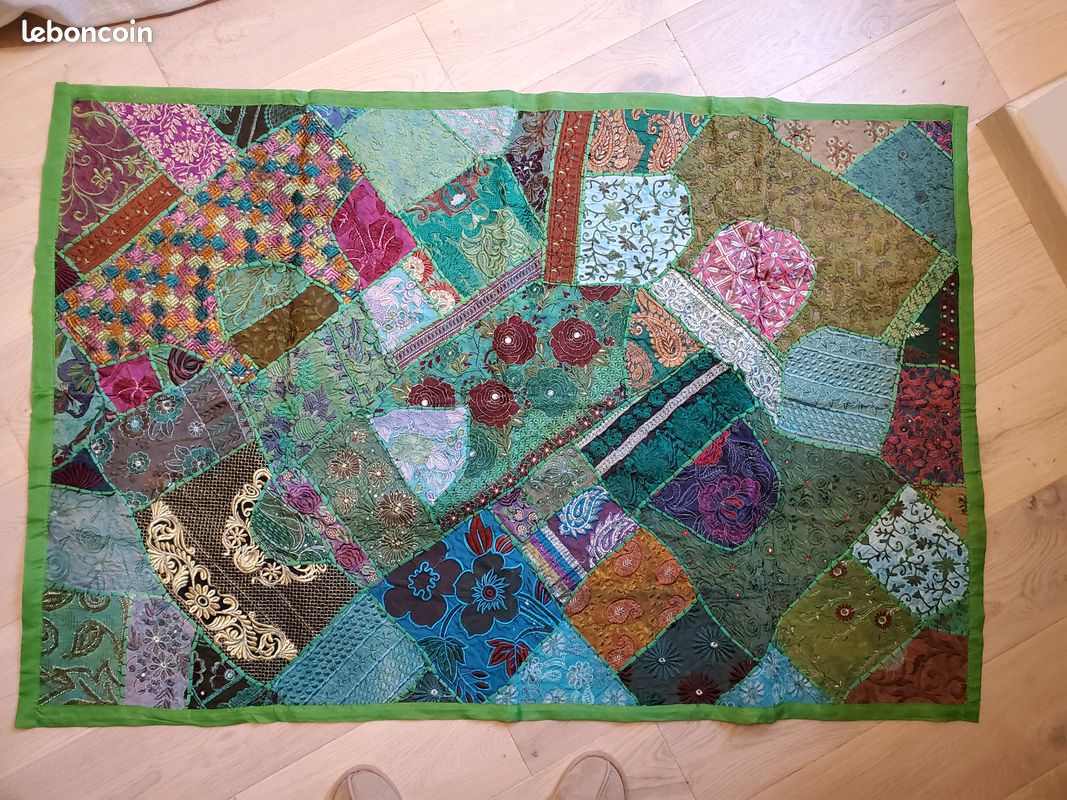 Tenture murale en relief genre patchwork (image 1)