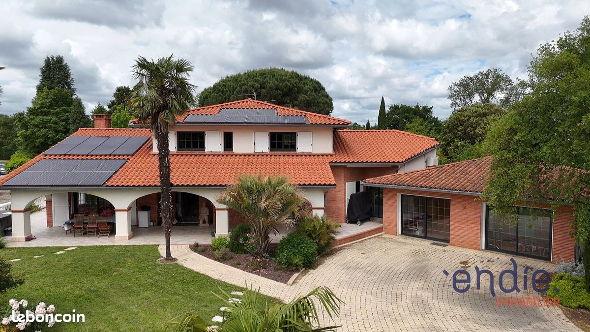 Maison 9 pièces 308 m² · à Tournefeuille · 308 m² · 835 000 €