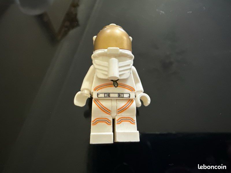 LEGO figurine NASA astronaute (image 1)