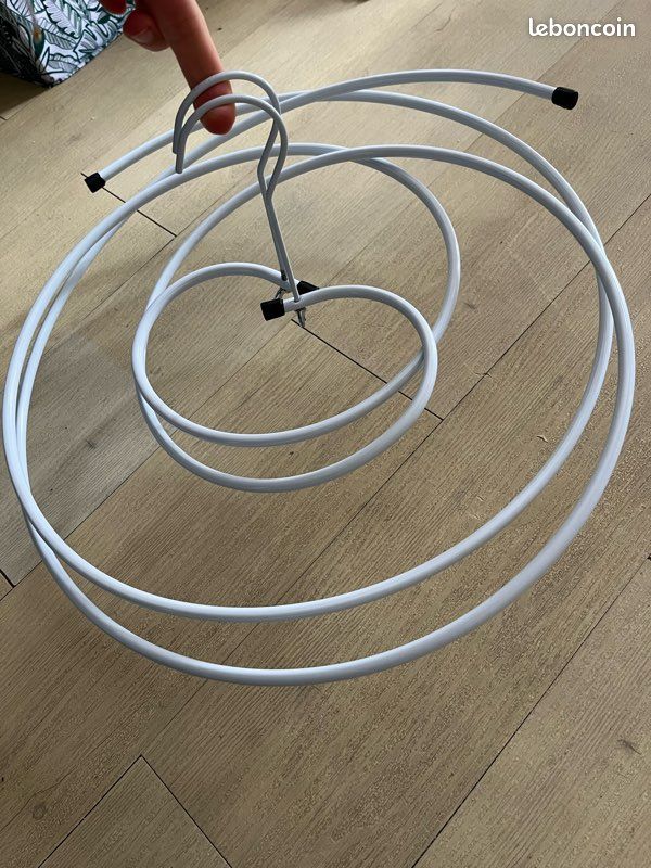 Lot de 2 cintres en spirale (image 2)