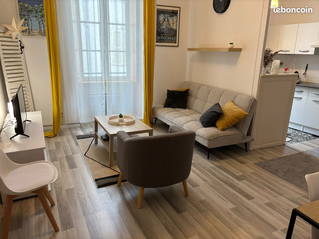 Appartement 2 pièces 42 m² · à La Rochelle · 42 m² · 877 €/mois