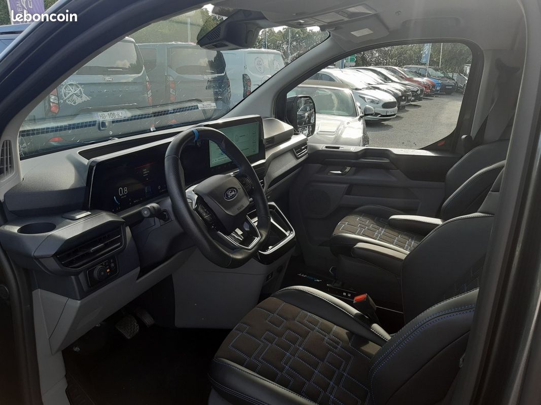 Ford Transit Custom (2) 320 L2H1 2.0 EcoBlue 170 MS-RT CA AUTO (image 19)