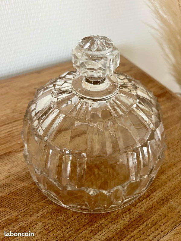 Ancienne cloche à fromage en verre sculpté vintage déco