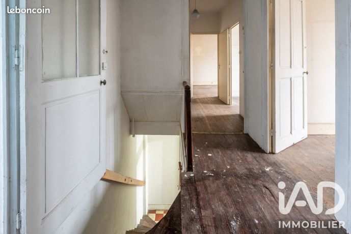 Maison 10 pièces 487 m² — 5
