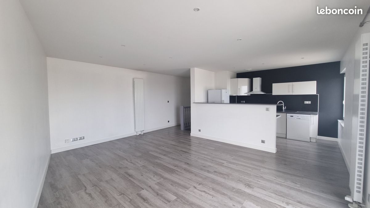 Appartement 5 pièces 84 m² · à Châteaugay · 84 m² · 950 €