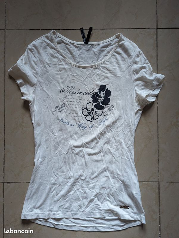 T-shirts (image 2)