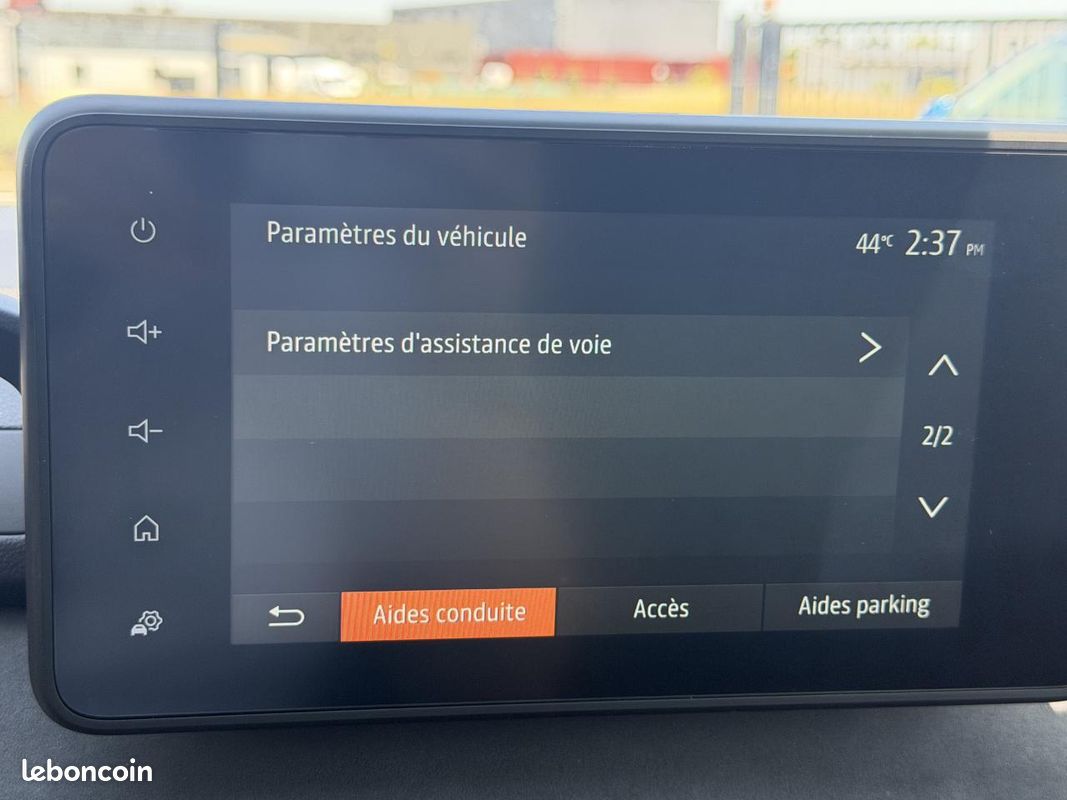 Dacia jogger 1.6 hybride 140 7pl automatique + camera de recul + gps + alerte angle mort (image 27)
