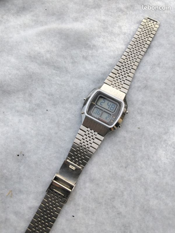 Montre YEMA Chronographe LCD Quartz Vintage - Années 70 - Boîtier Acier Inoxydable - Occasion