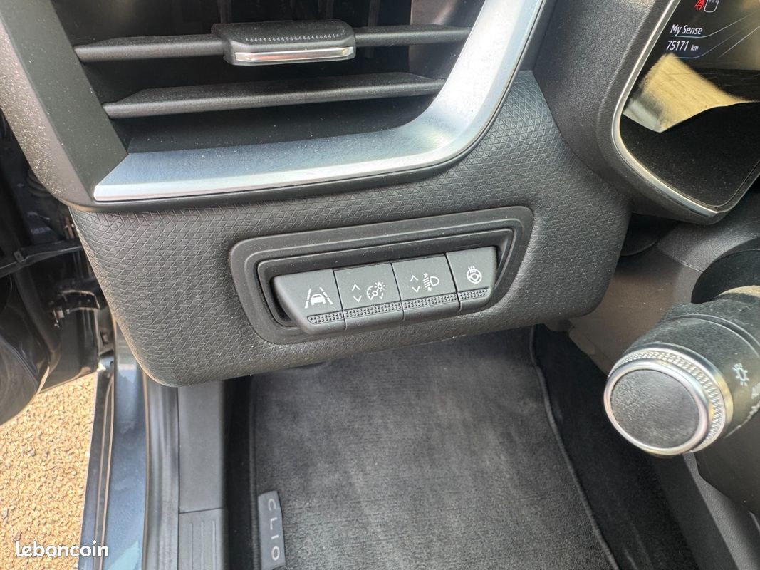 RENAULT CLIO V 1.3 TCe 130ch EDC Intens Edition One - CarPlay - Caméra 360° - Bose - Virtual Cokcpit (image 17)