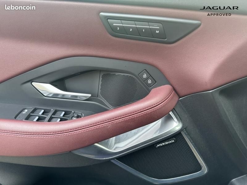 Jaguar E-Pace P200 FlexFuel MHEV R-Dynamic SE BVA AWD (image 10)