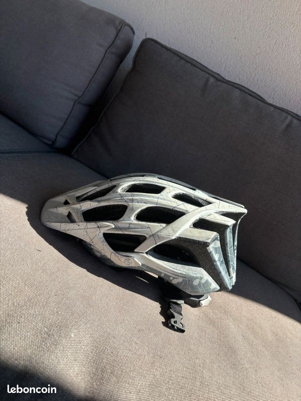 Casque specialized blanc (image 1)