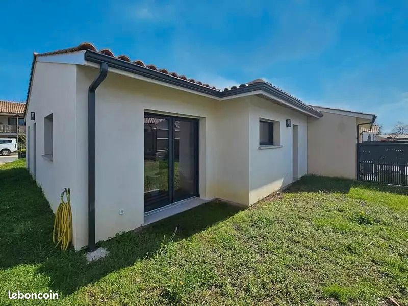 Maison 4 pièces 90 m² · à Mérignac · 90 m² · 999 €/mois