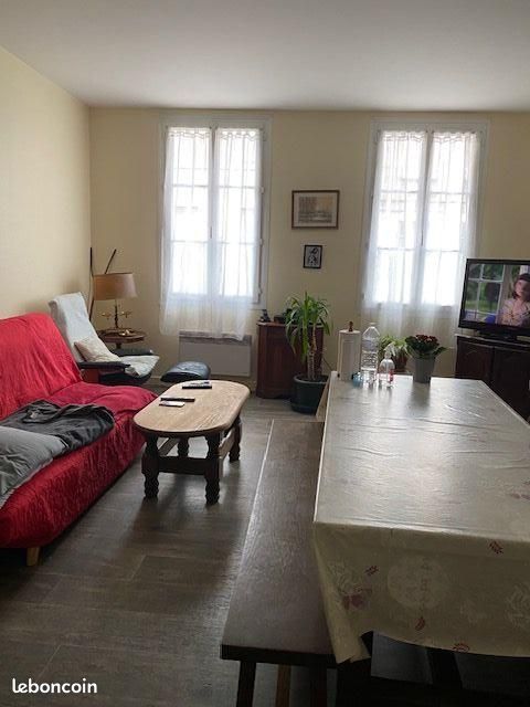 Immeuble 8 pièces 186 m² · à Rochefort · 186 m² · 274 300 €