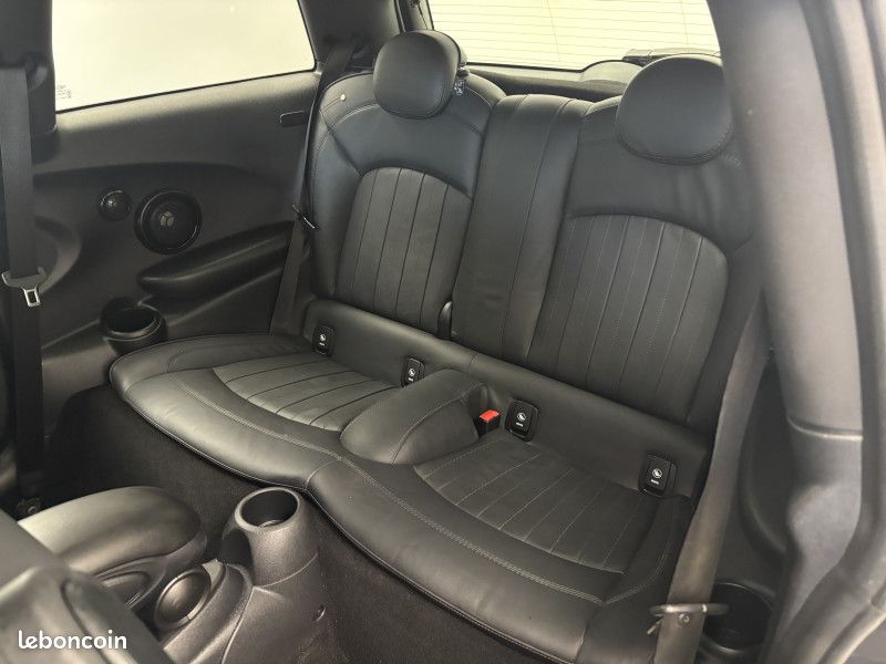 Mini MINI Mini III 2.0 i turbo 231 ch John Cooper Works /GPS / Caméra / Radar / Toit ouvr (image 22)