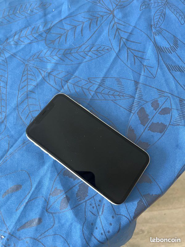 IPhone 11 pour pièces (image 2)