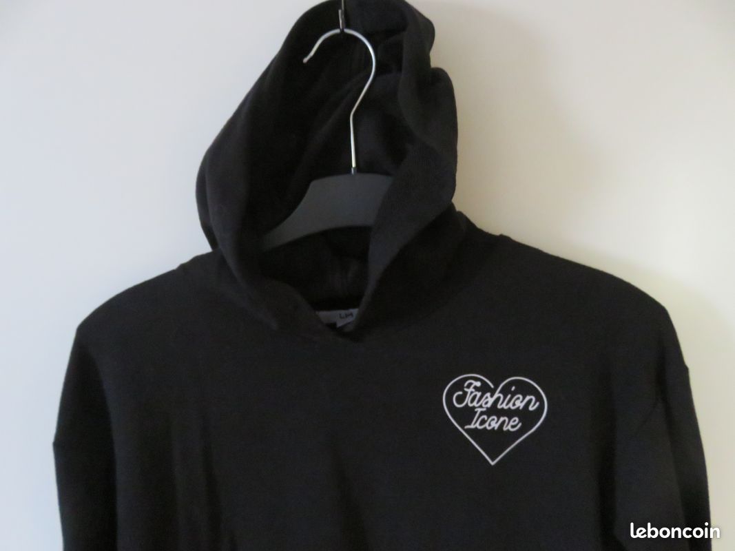 Sweat à capuche noir forme large Mis 2-3 fois 12 ans (image 3)