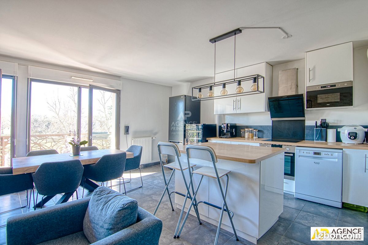 Appartement a louer saint-cyr-l'ecole - 4 pièce(s) - 84 m2 - Surfyn