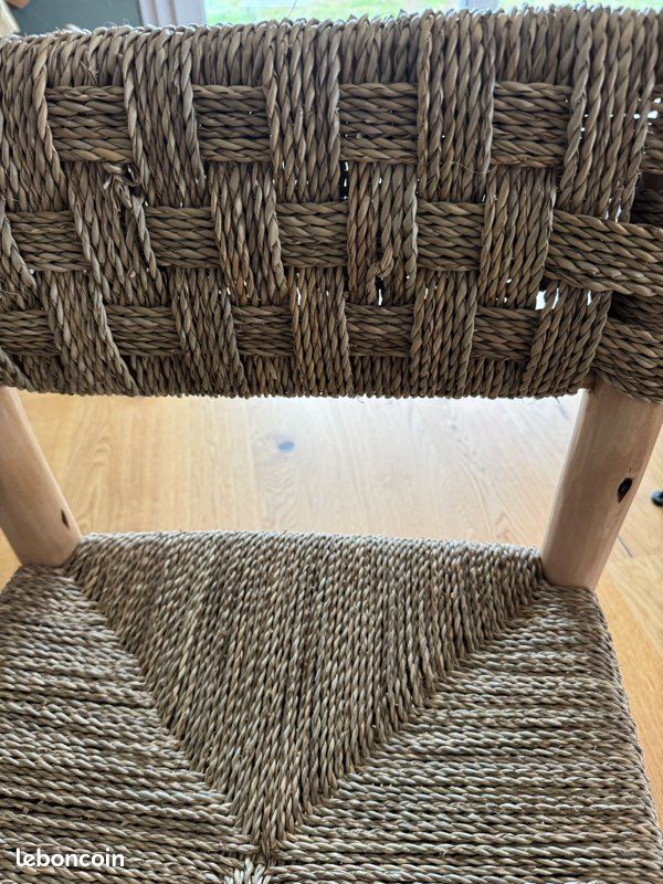 Chaise en bois et paille (image 2)