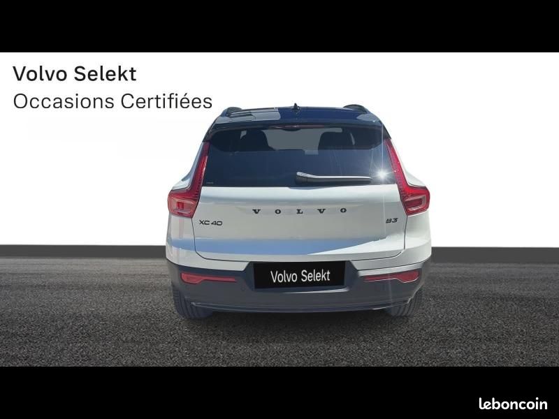 Volvo XC40 B3 163ch Black Edition DCT 7 (image 5)