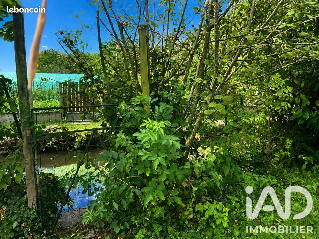 Terrain 588 m² · à Tavers · 588 m² · 12 000 €