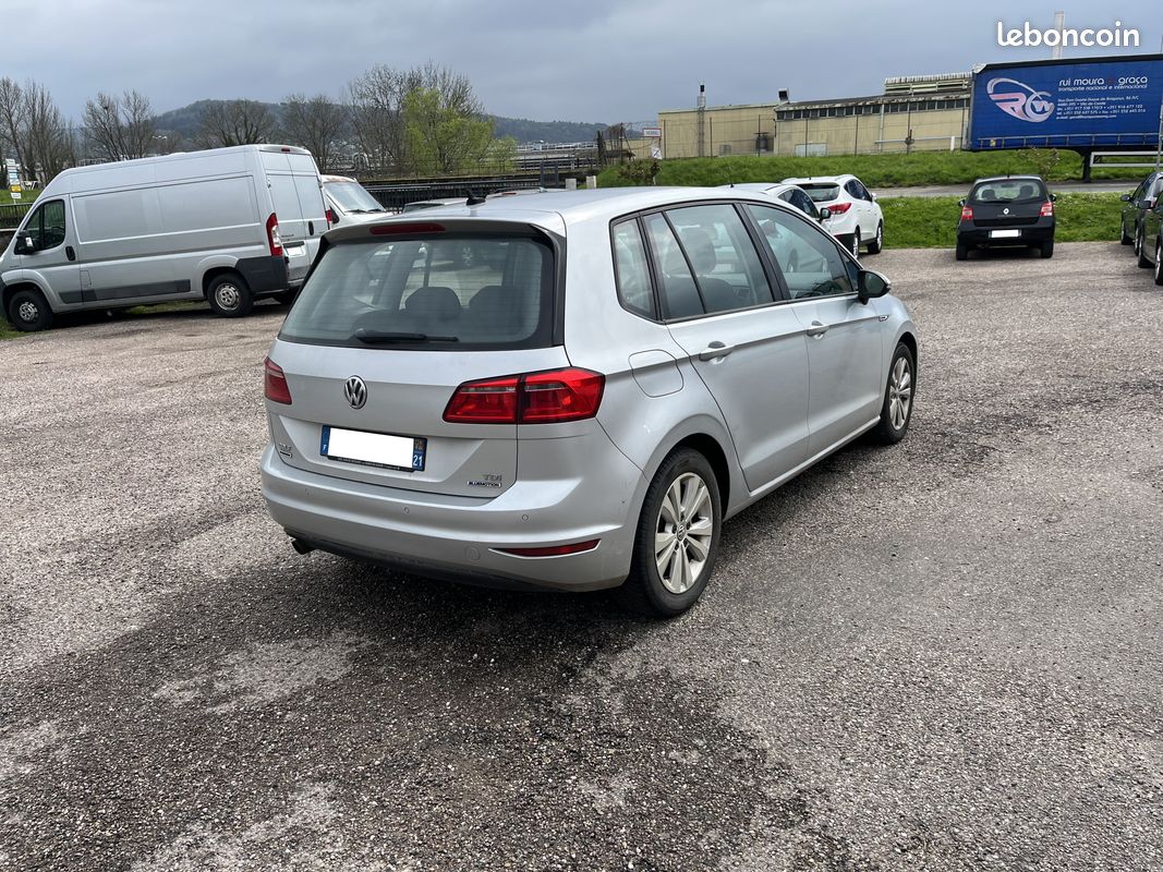 Volkswagen Golf VII 1,6 TDI Sportsvan 110ch 6cv Bluemotion (image 4)