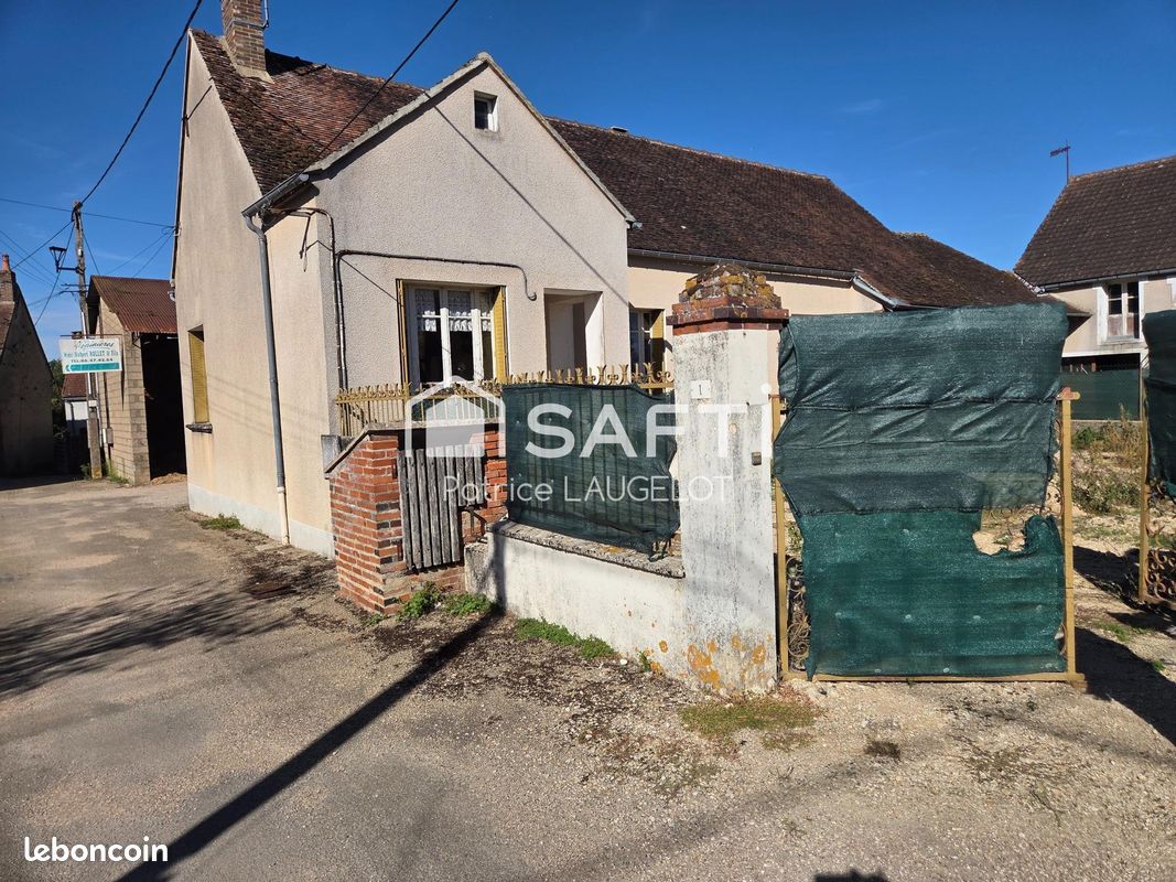 Maison 4 pièces 72 m² · à Ligny-le-Châtel · 72 m² · 56 000 €