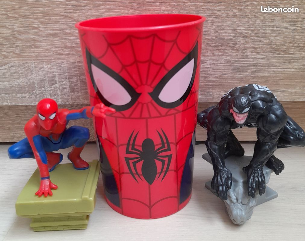Lot Marvel Spiderman et Venom 1 gobelet + 2 figurines (image 1)