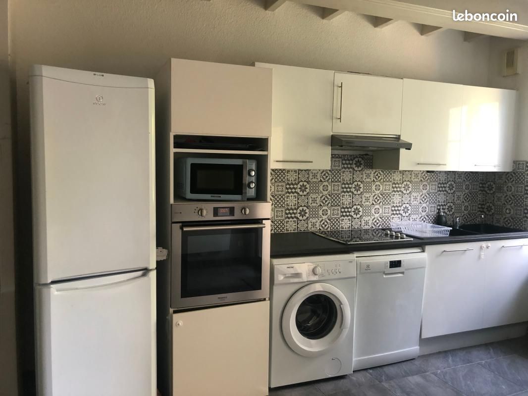 Appartement 3 pièces 72 m² · à Échillais · 72 m² · 835 €