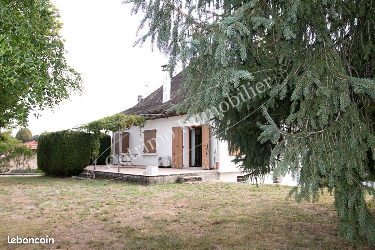 Maison 4 pièces 117 m² · au Pont-de-Beauvoisin · 117 m² · 1 250 €/mois