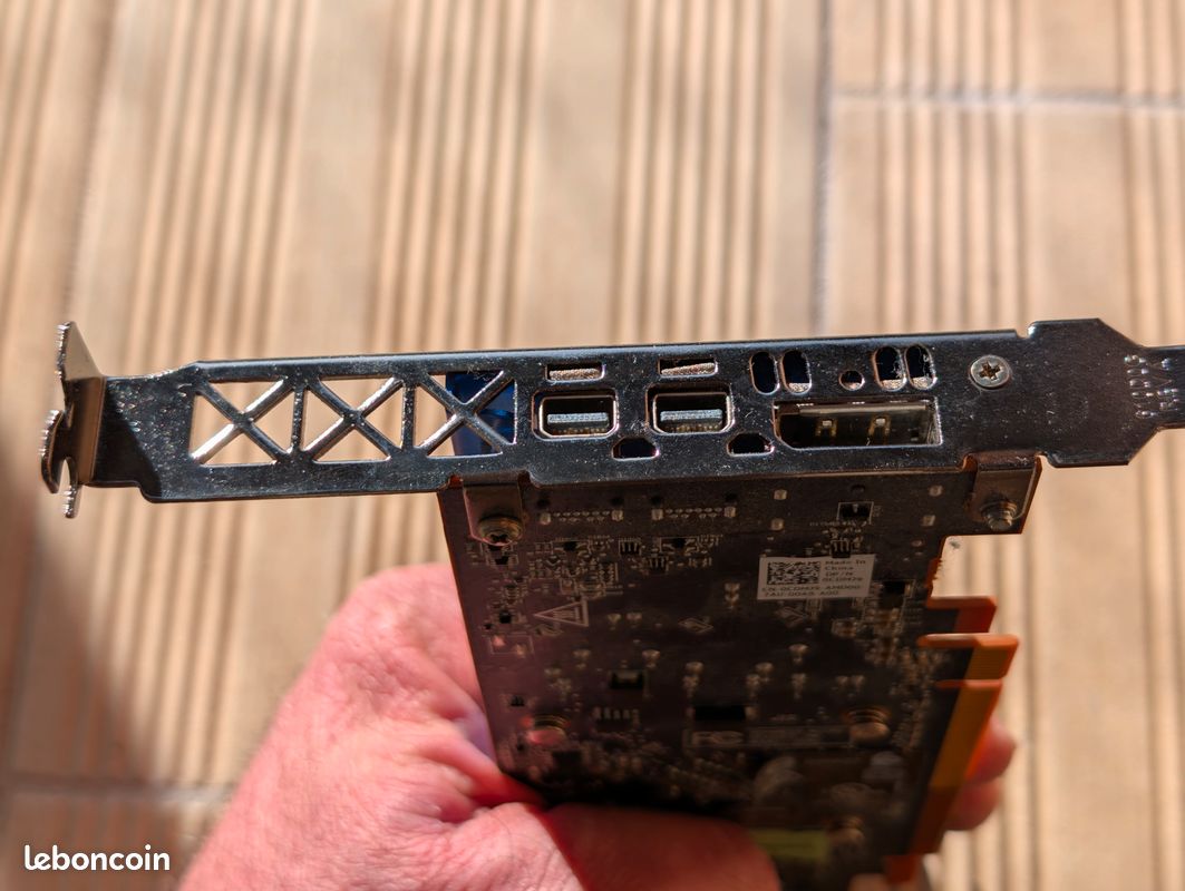 Tarjeta De Video AMD Radeon Pro WX 2100, 2GB 64-bit GDDR5, PCI Express X16 3 0