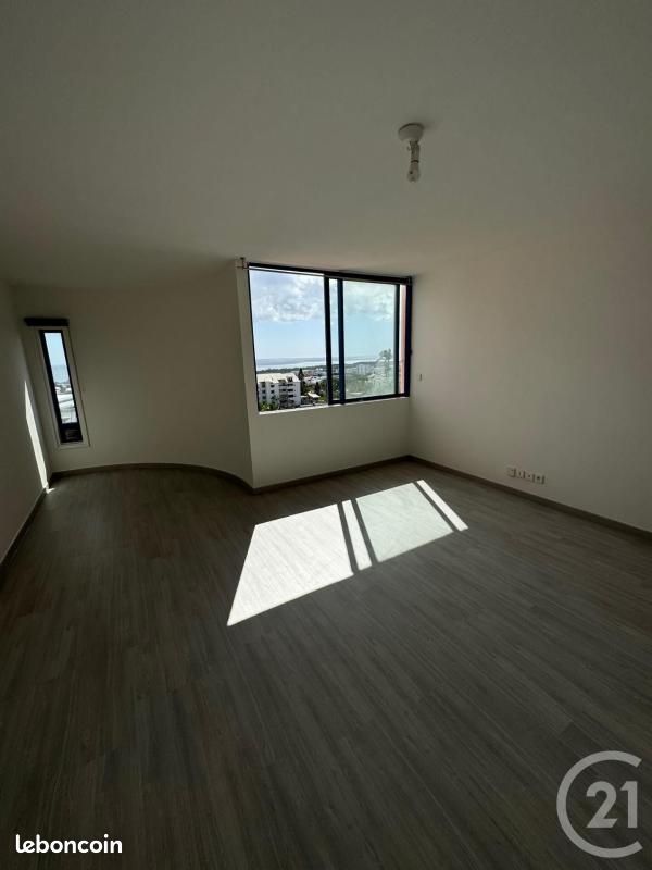 Appartement 1 pièce 33 m² · à Saint-Denis · 33 m² · 121 000 €