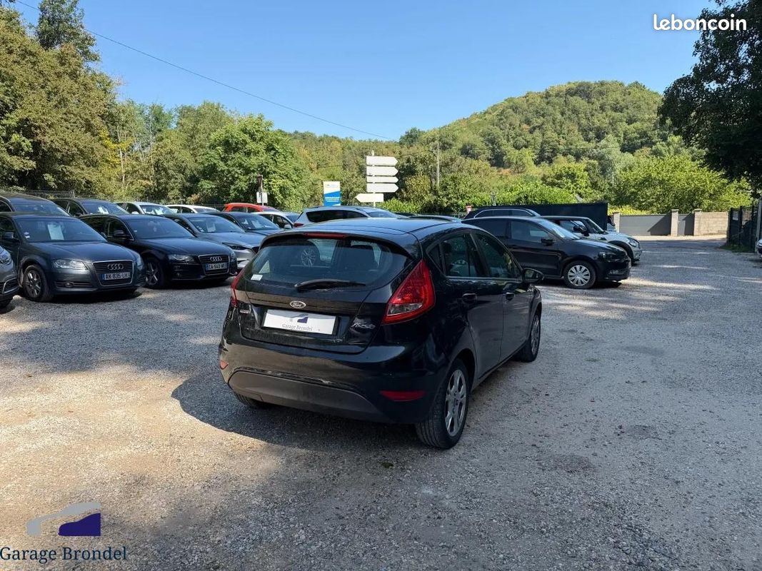 Ford Fiesta 1.4 TDCi 71cv Trend 2ème main (image 8)