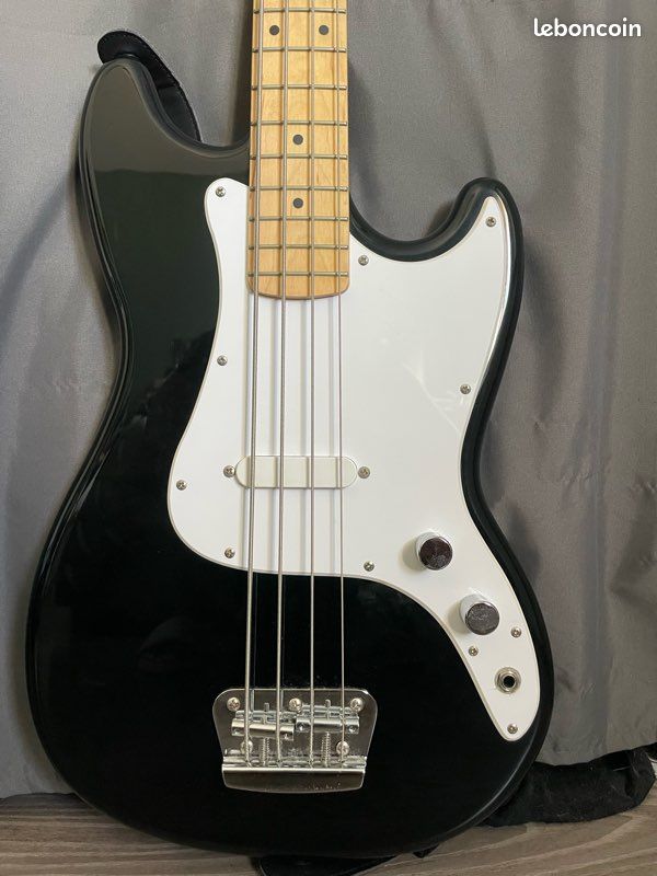 Pack basse Squier Bronco by Fender + ampli Fender Rumble 15 + housse + câble + sangle (image 4)