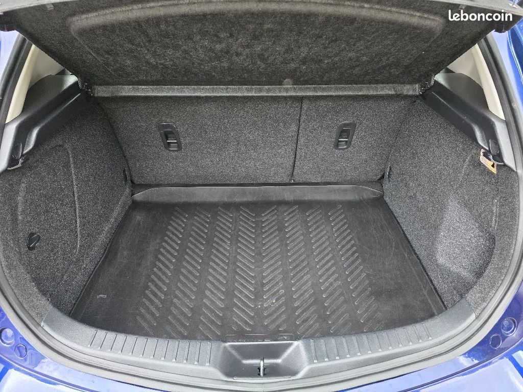 Mazda 3 1.6L MZR 105 Edition (image 10)