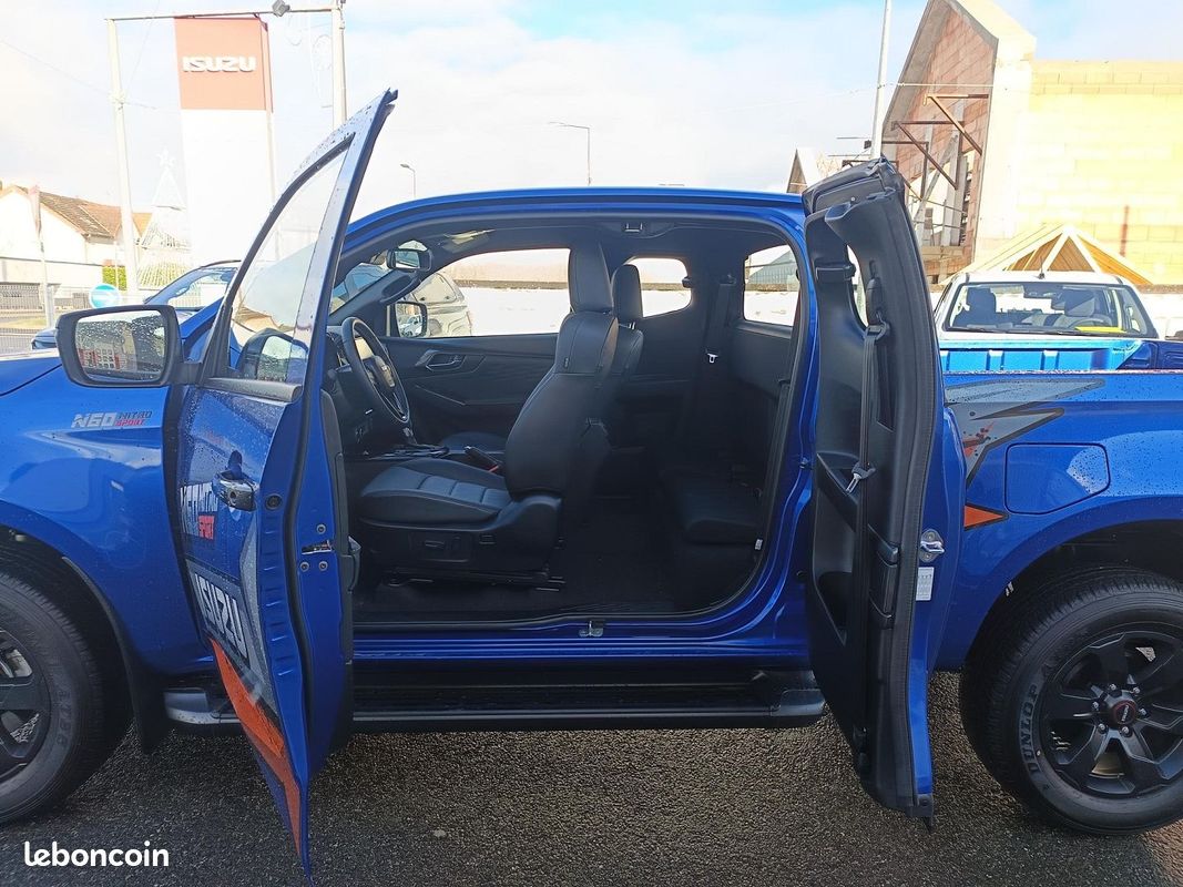 Isuzu D-MAX 1.9 DDI 164CH N60 NITRO SPORT SPACE A/T (image 5)