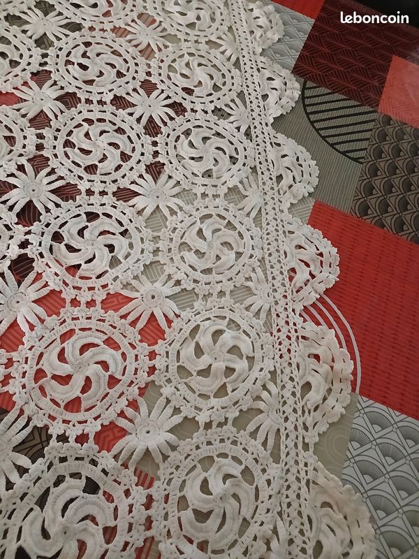 Nappe en crochet (image 1)