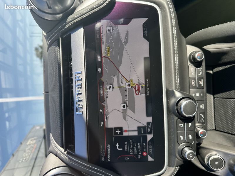 Ferrari GTC4LUSSO V8 3.9 T 610CH (image 32)