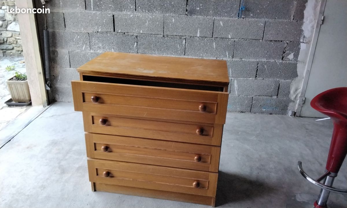 Commode en pin (image 1)