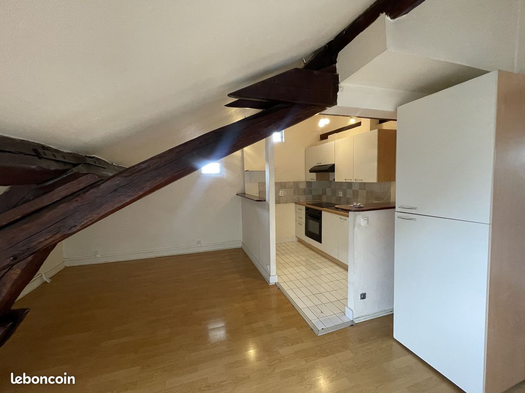 Appartement a louer - 2 pièce(s) - 37 m2 - Surfyn