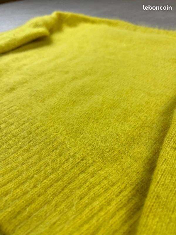 Pull Angora Jaune Col Roulé - 80% Angora, Fait Main En France 2023, Très Souple Et Léger, Taille XL