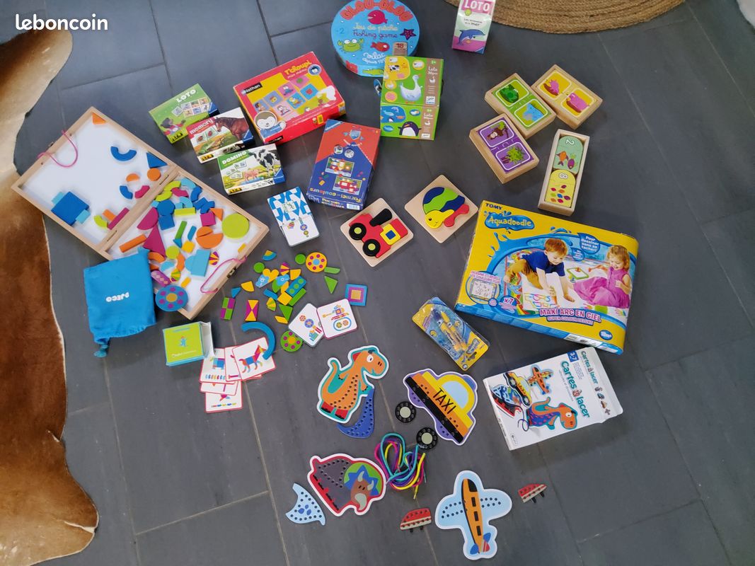Lot de jouets (image 1)