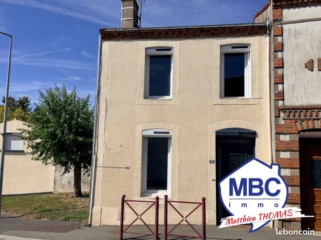 Maison 5 pièces 106 m² · à Yzernay · 106 m² · 174 990 €