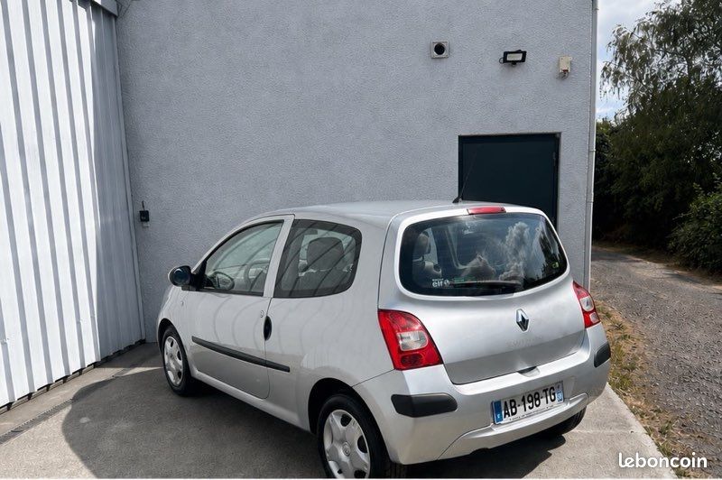 Renault TWINGO II 1.2 16V 75CH,Trend (Berline), GRIS, 4cv, 3 portes (image 3)