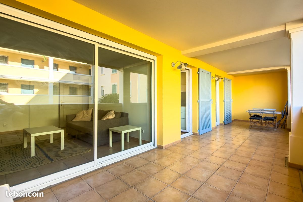 Appartement 2 pièces 57 m² · à La Londe-les-Maures · 57 m² · 262 500 €