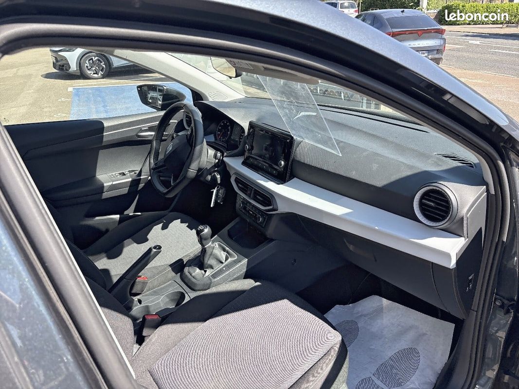 SEAT Ibiza 1.0 TSI 95 ch S/S BVM5 Copa (image 25)