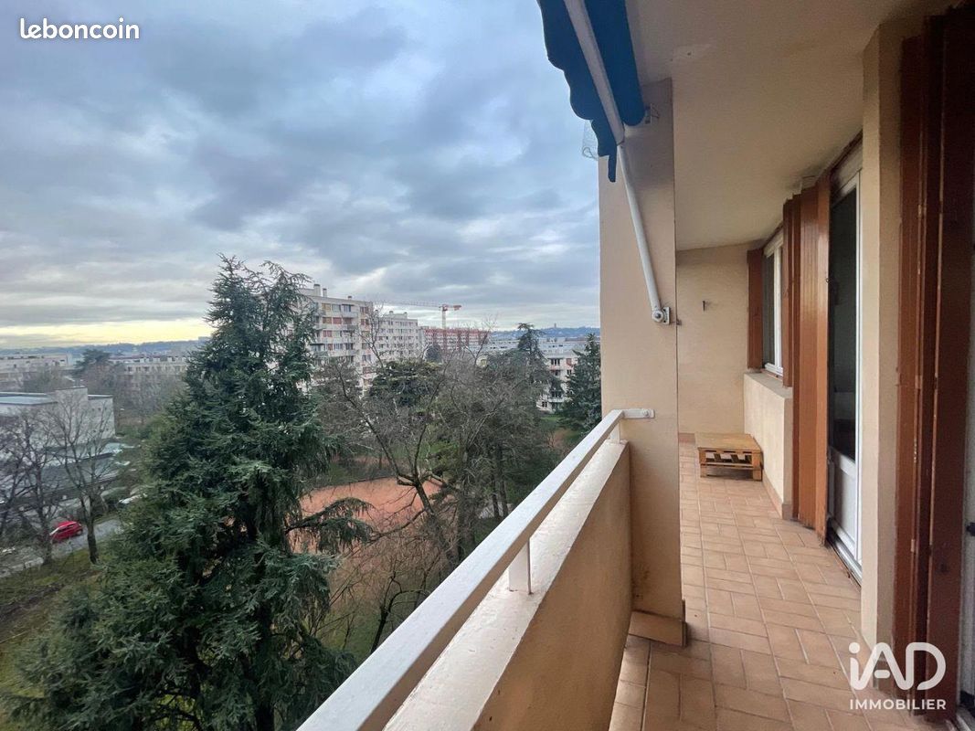 Appartement 4 pièces 69 m² · à Villeurbanne · 69 m² · 1 061 €