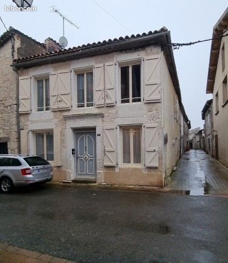 Maison 4 pièces 117 m² · à Montpezat-de-Quercy · 117 m² · 100 000 €