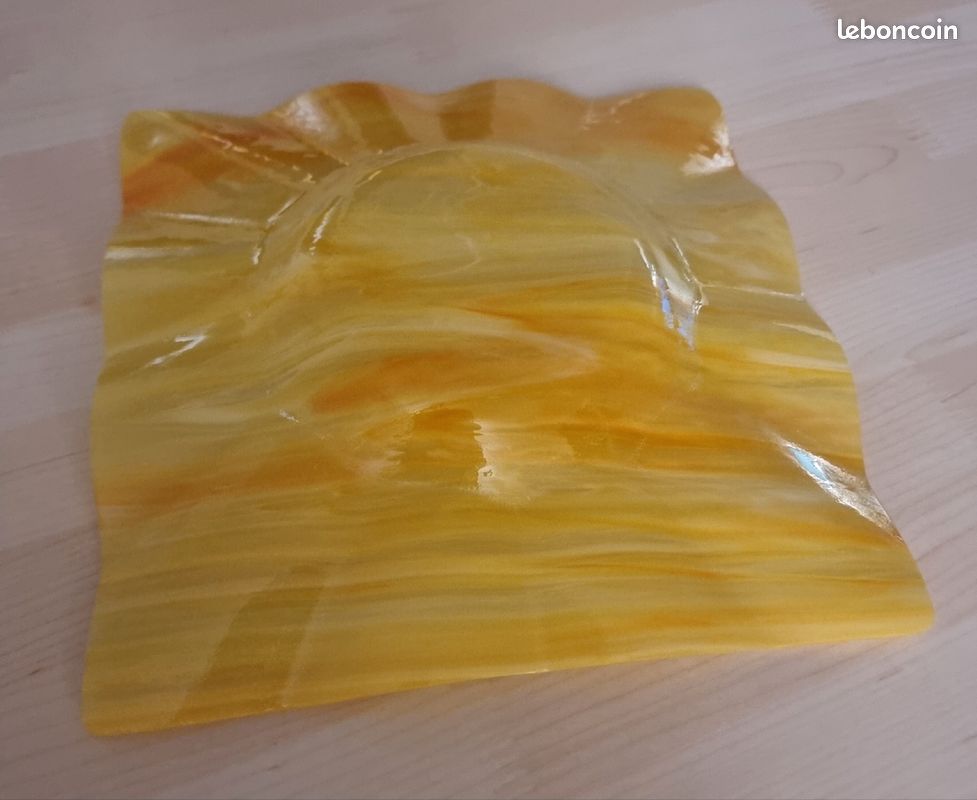 Très joli petit plat en verre (image 4)