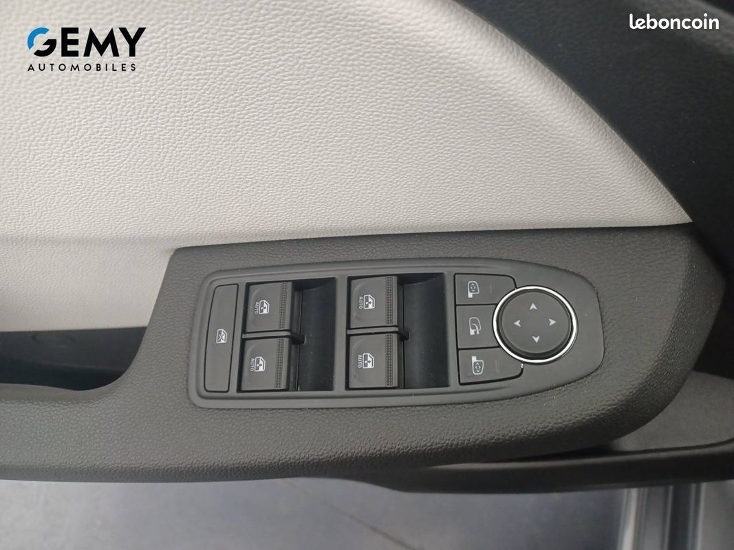 RENAULT Clio E-Tech full hybrid 145 Techno (image 12)