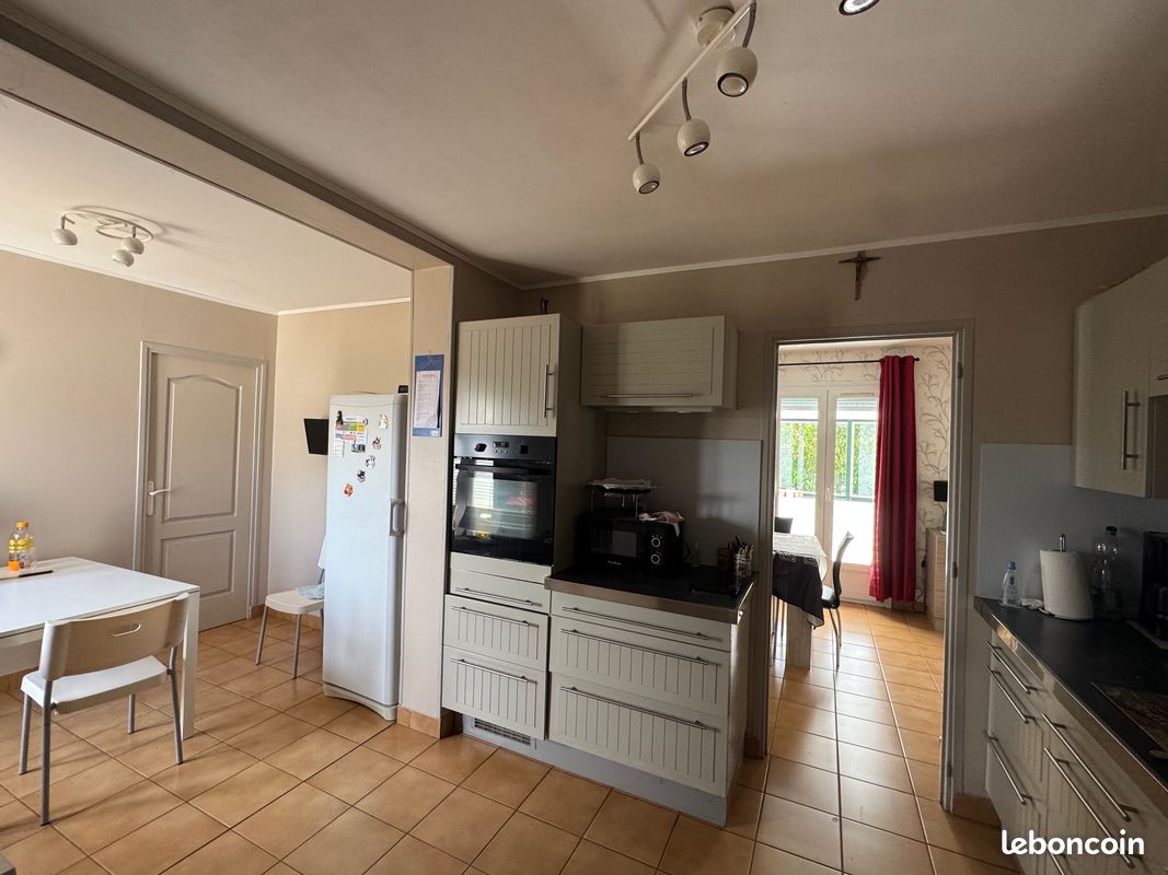 Maison individuelle de plain pied / 3 CH + bureau (image 4)